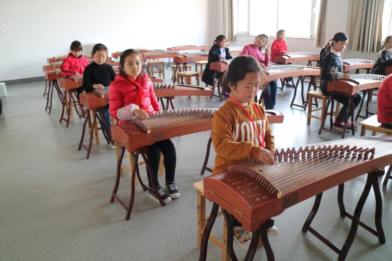 古筝小学.JPG