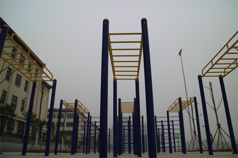 健身器材.JPG